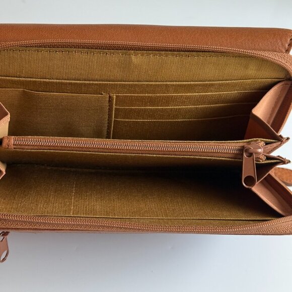 Pelle Studio Tan Leather Wallet - Picture 7 of 11